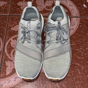 Women’s under armour sneakers